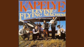 Di Khasene Iz Geven in Der Kazarme