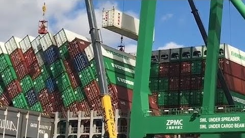Container Ship Loading Unloading process at🏗️ terminal after Collision 😱 @TheLogisticsTV
