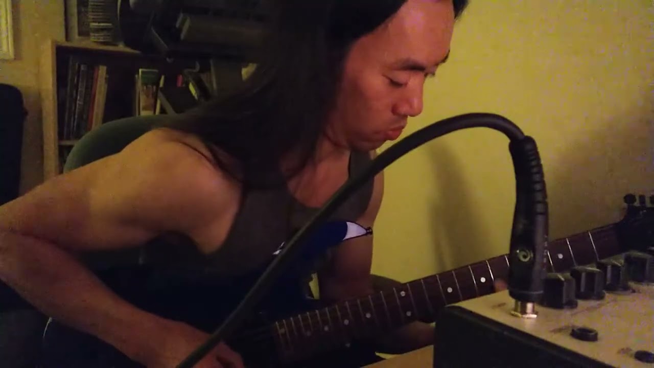 Iron Maiden - Aces High (guitar solo / cover) - Yamaha THR10 / Ibanez RG570