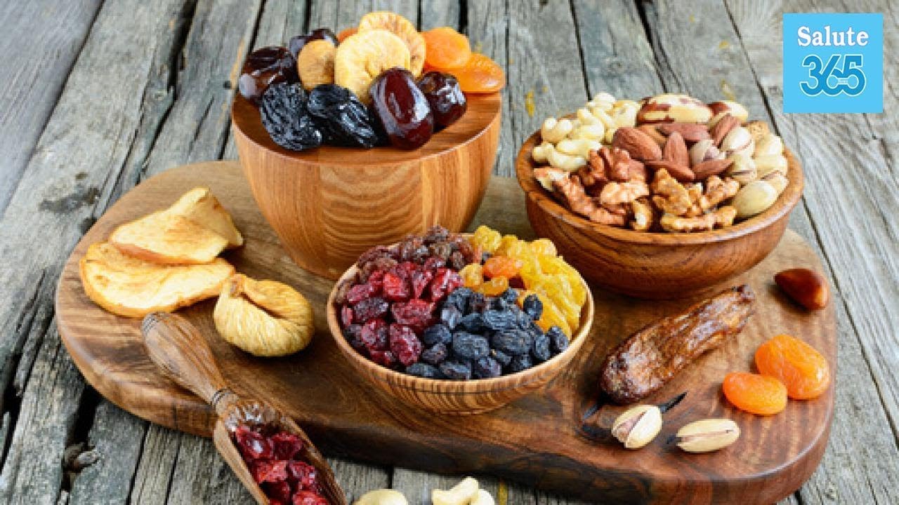 Орешки сухофрукты. Сухофрукты перед едой. Сухофрукты для похудения. Мыть сухофрукты. Орехи и сухофрукты.