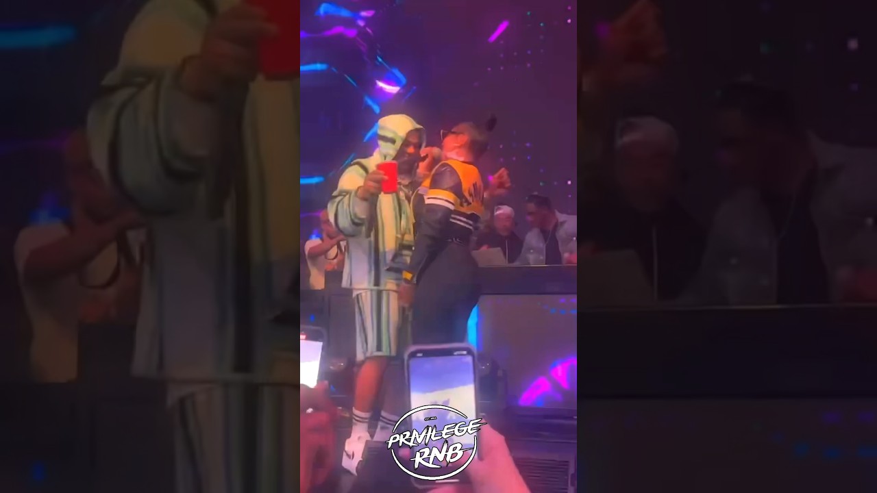 Ashanti and Nelly vibing on stage👀 