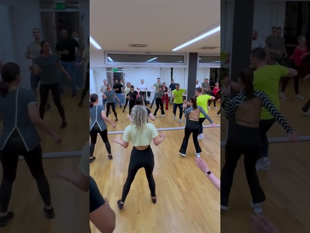#petakandrenca #bachatalovers #bachatabrno

✦ Bachata BRNO ✦
● https://www.bachata-brno.com

● FACEBOOK ➜ https://www.fa