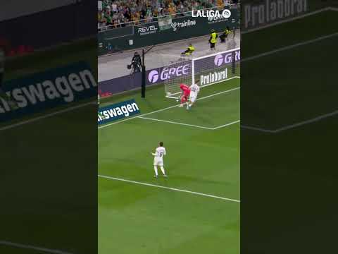 ¡Casi marca Bakagoal! 🇨🇩💥 #LaLigaHighlights — football highlights