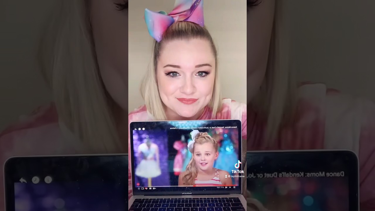 I am MJ - Jojo Siwa Dance moms #abbyleemiller #aldc #dancemoms #jojosiwa auf YouTube ansehen I am MJ - Jojo Siwa Dance moms #abbyleemiller #aldc #dancemoms #jojosiwa auf YouTube ansehen