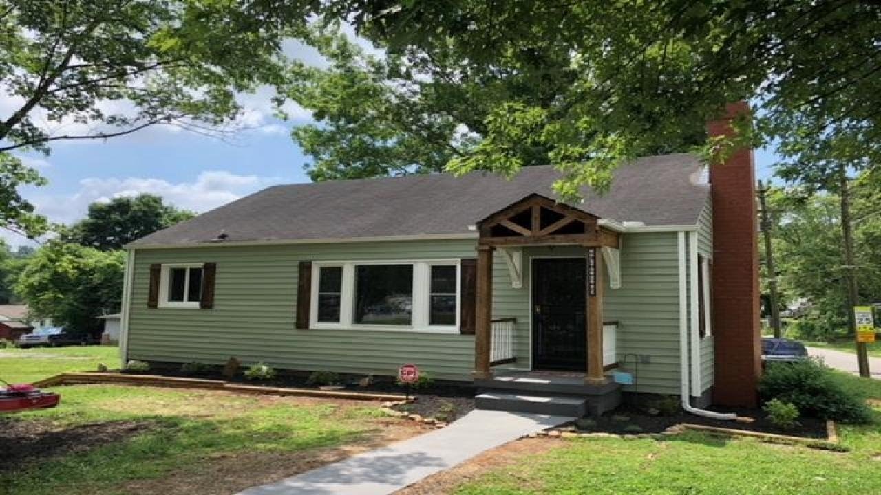 4558 Holston Drive, Knoxville, TN Presented by Angie Cody.