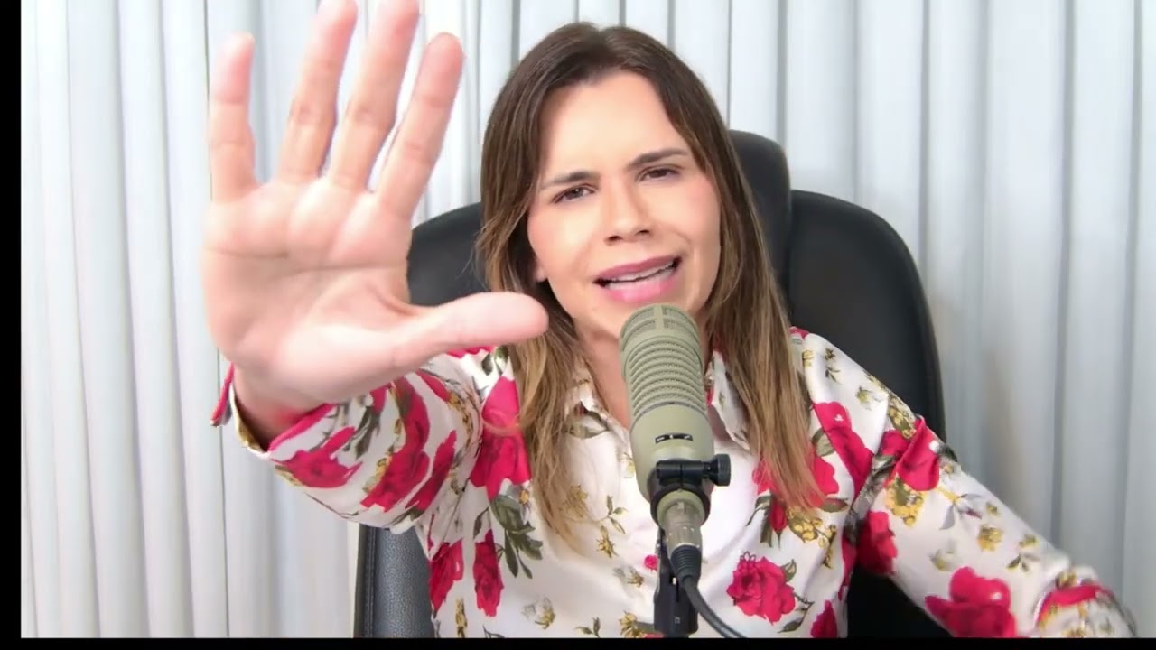 CLARISSA TÉRCIO | AS TRÊS PRINCIPAIS MENTIRAS QUE SATANÁS CONTA PARA TENTAR PARAR O SEU PROPÓSITO.