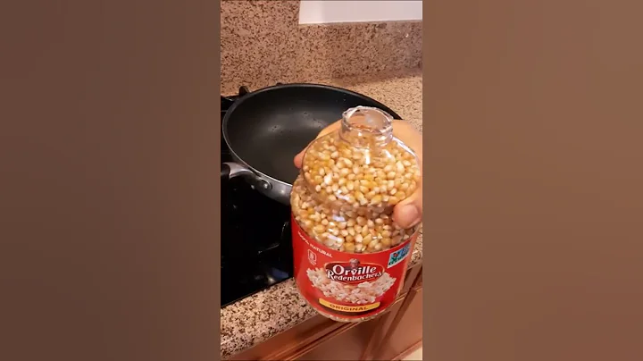 How to Make Stovetop Popcorn - Very Easy