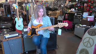 Squier Modified P B With Ampeg Pf-500