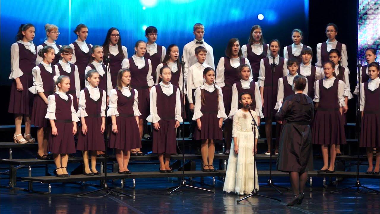 хор пионеров прекрасное далеко. прекрасное далеко слушать детский. прекрасное далеко слушать детский. гостья из будущего фильм 1984. евгений крылатов прекрасное далеко.