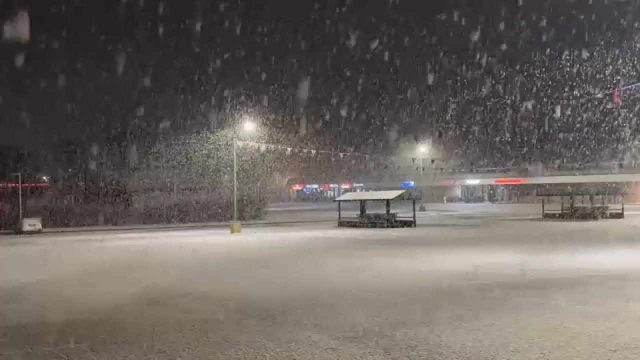Parts of the Tri-State area get first snowfall of the season - YouTube