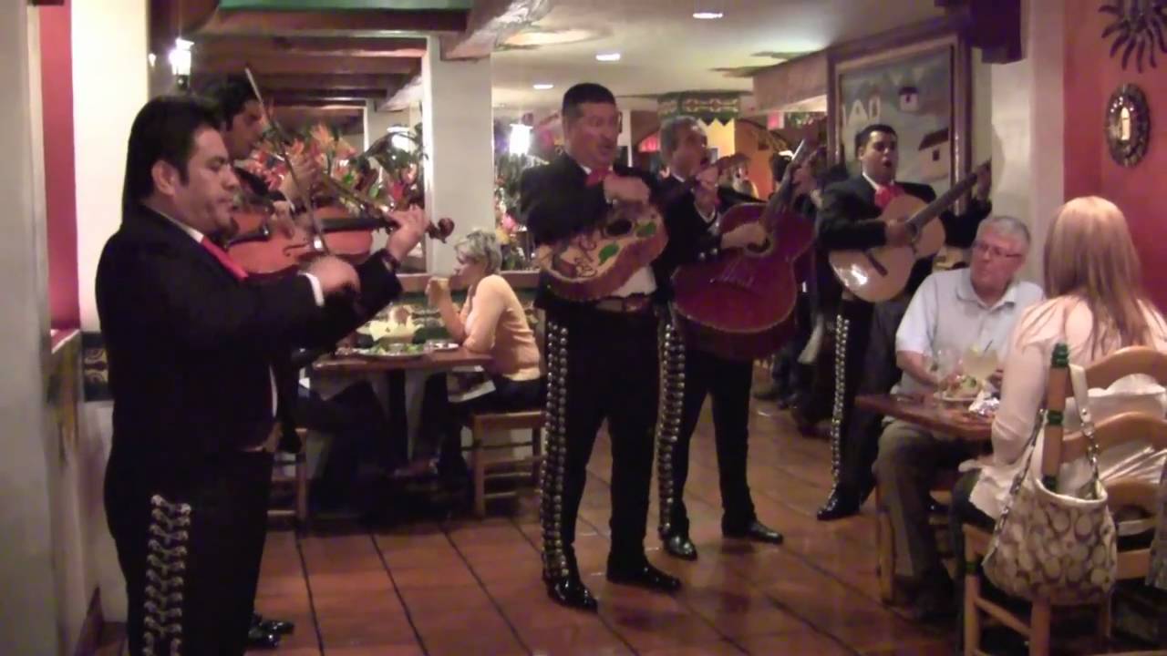 Casa Guadalajara - Old Town - Cuando calienta el Sol - Mariachi Cielito Lindo