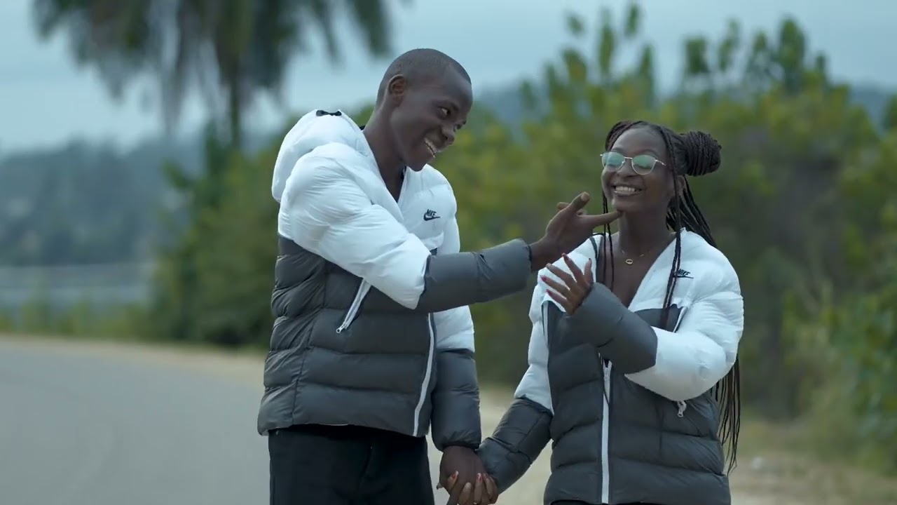 ARIYO & WACKAM _BATAILLER(clips officiel)