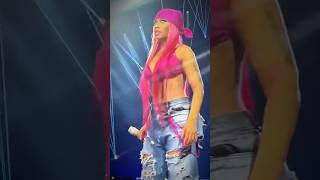 When Nicki Minaj Instantly Regretted Giving a Fan the Mic 😳