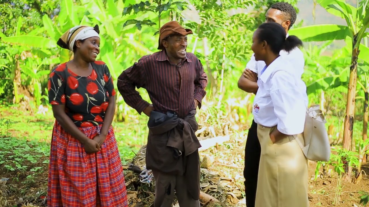 MANAWEEE🤦🤦🤦😆😆UMUKOBWA WABIJIYOBIJA AVUYE KWISHURI NUMUKUNZIWE ABABYEYI BABURICYO BAMWAKIRIZA 😃😃🔥🔥