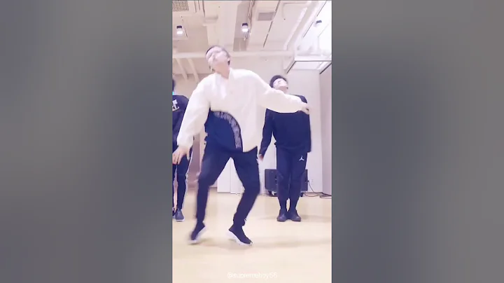 EXO-CBX (첸백시) ' 화요일 (Blooming Day)' Dance Practice 백현 focus