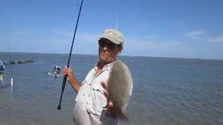 Jiggin Jerry Surf Fishing in South Carolina for Spotted Sea Trout