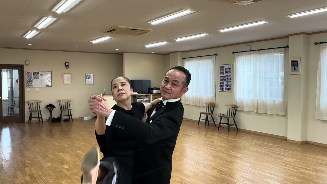 社交ダンス Waltz】今日が最後の練習です。しっかり踊ります♪ - YouTube