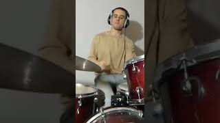 Stupid fast Steve Gadd drum fill.
