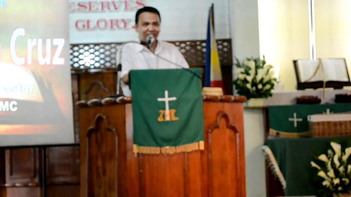 VUMC's Ralph Cruz sings for the glory of God
