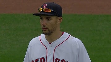 OAK@BOS: Sizemore takes away an extra-base hit