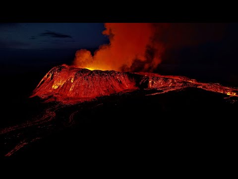 MASSIVE ERUPTION at ICELAND VOLCANO ENGULFS ENTIRE CRATER! HD video captures it all!