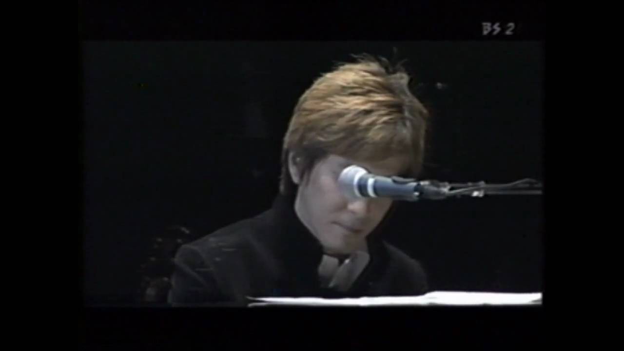 Tetsuya Komuro plays 