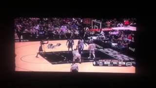 Dwight Howard makes a free throw
