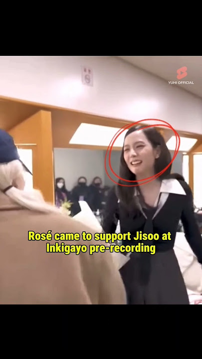Jisoo gets emotional after seeing Rose!! 😭 #jisoo #rose #blackpink #chaesoo #shorts