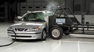 2004 Saab 9-5 side IIHS crash test