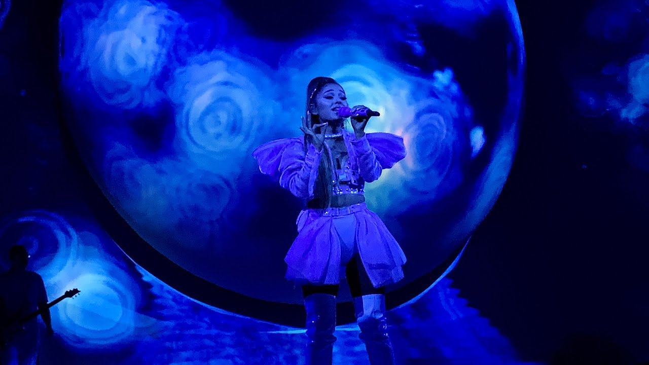 Ariana Grande Sweetener World Tour At Hallenstadion Zurich Switzerland 13102019 4k 60 Fps