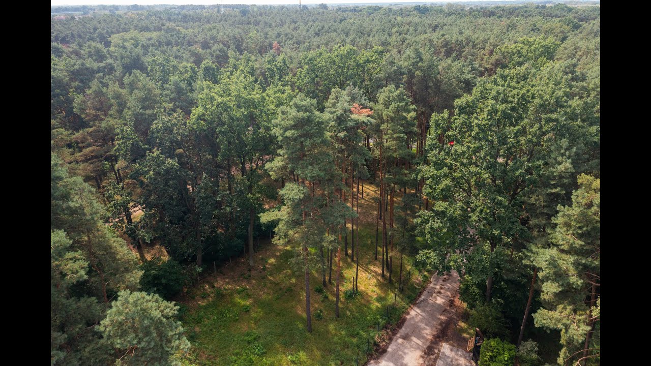 A picturesquely located investment plot at Trakt Lubelski - Ділянка - Продаж - Warszawa, Wawer
