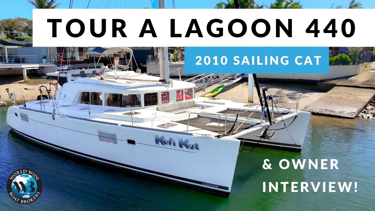 Perfect catamaran for beginner sailors! Inside this Lagoon 440 sailing cat, 2010 launched.