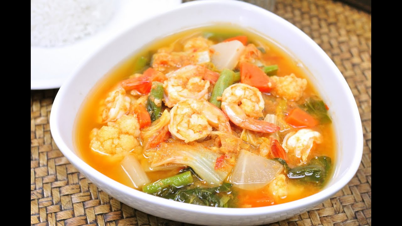 Sour Soup with Shrimp and mixed Veggies - Kaeng Som Kung แกงส้มกุ้งผักรวม