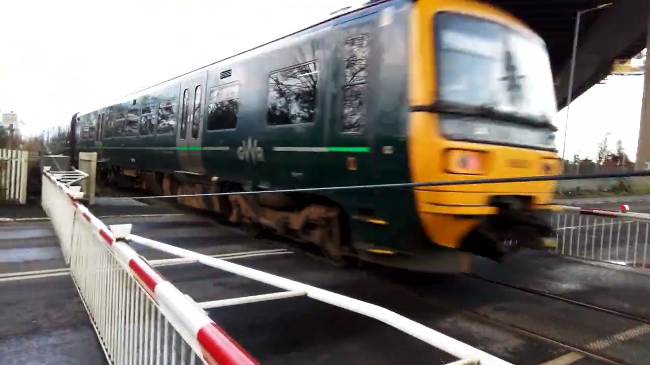 Avonmouth Dock Junction Level Crossing - Bristol (22/12/25)
