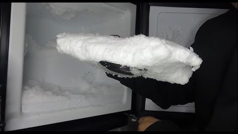 CLEAN MY FREEZER WITH ME | DAY 1,2,3| FREEZER FROST | SCRAPING AND EATING| ASMR ICE EATING