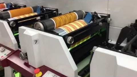 Mark Andy P5-4 color process print flexographic