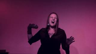 Sydney Hayes singing 'Right Hand Man'