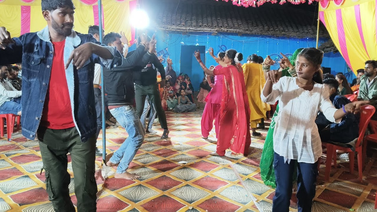 सीधी जिला की धमाकेदार नाच//AK BAGHELI VIDEO//जीजा और साली का डांस//#new #dance #bagheli #trend#video