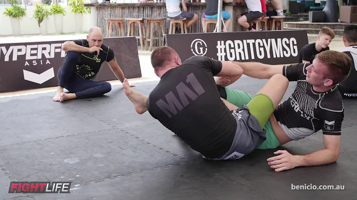 Keenan Cornelius Relaxed Roll with Craig Jones in ...