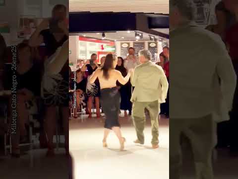 Lorena Mosele y Rafael Mendaro. El vals es azul (Adolfo Beron) Milonga Gato Negro. Alemania 26ene25