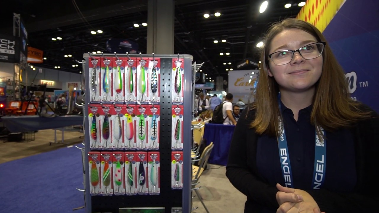 Len Thompson Lures makes world’s largest fishing lure YouTube