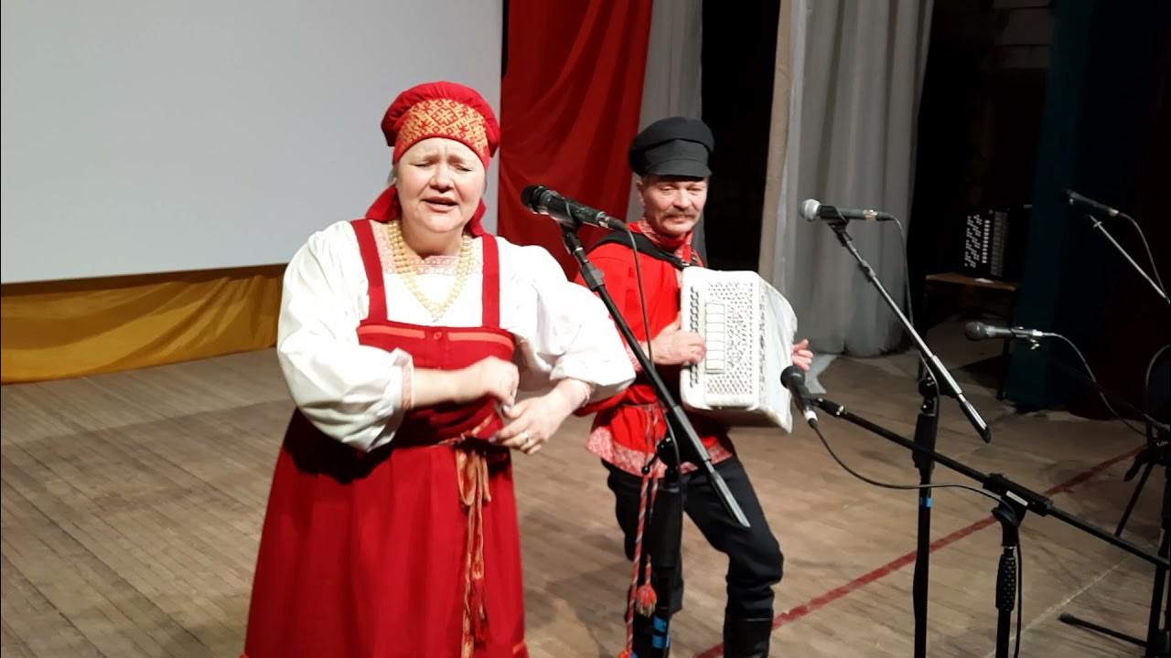 Течет речка по песочку бережочек моет