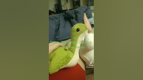 nessie from apex dancing to undertale music. ❤️🥰#undertale #nessie #apex legends