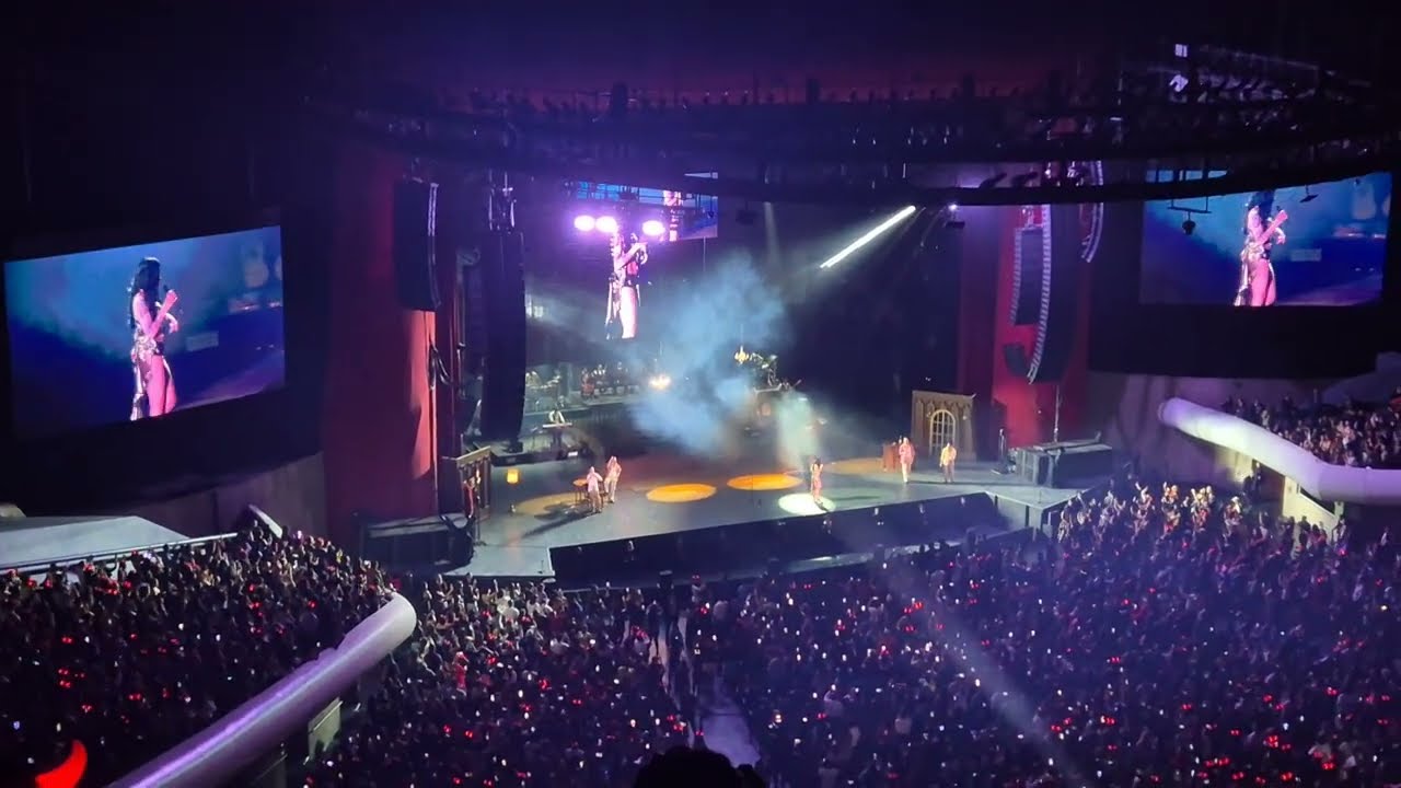 CAZZU - CON OTRA - AUDITORIO NACIONAL 2025