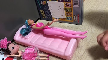 Barbie-Skipper quit college
