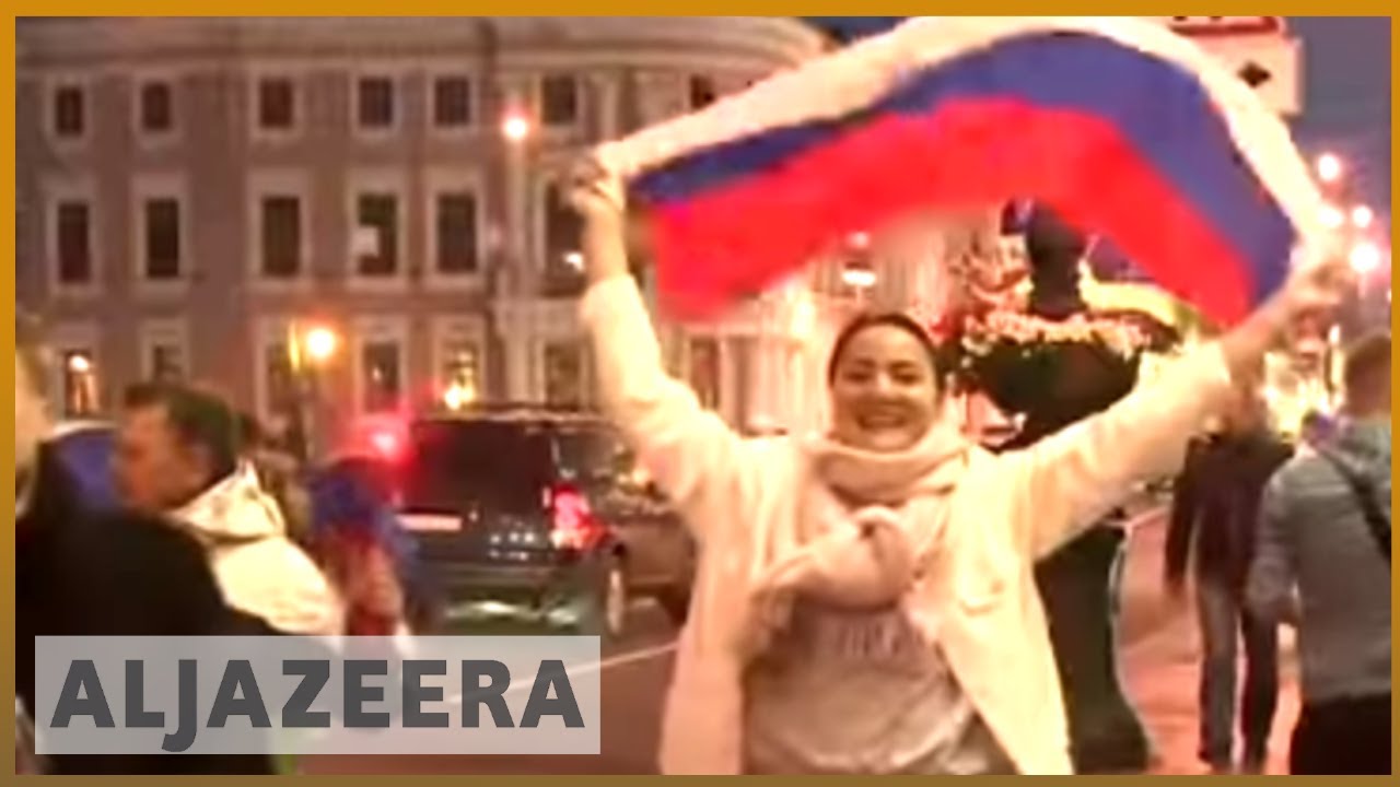 كأس العالم 🇷🇺: فرحة روسية عارمة بعد الفوز على إسبانيا | الجزيرة الإنجليزية