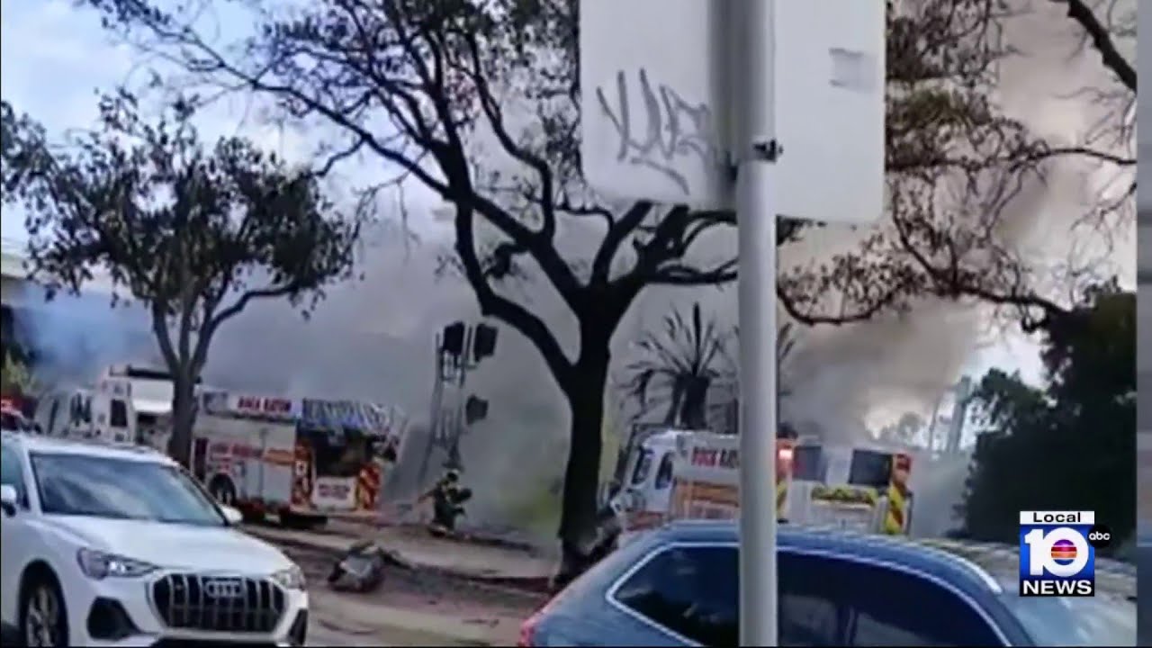 A small plane crashed in Boca Raton Friday leaving 3 people dead and 1 injured