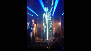 Tokio Hotel - Kings of Suburbia Sieren fan on stage Cincinnati,OH 8/8/2015