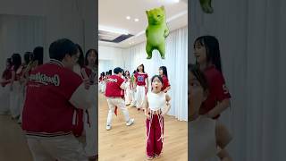 Did Kitty Just Hypnotize Green Cat? Subscribe And Guess