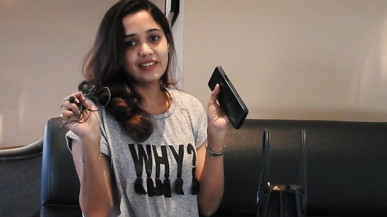 What's in my bag I With Ananya | Mazhavil Manorama